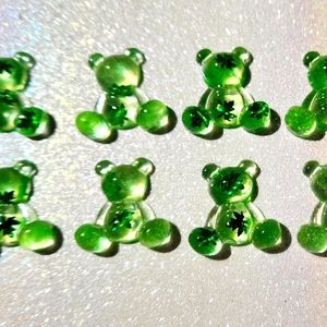 "Leafy bear" flat back resin charms